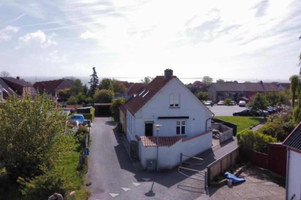 Skont Feriehus Midt I Marstal. Villa Exterior foto